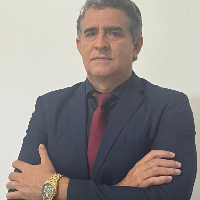 Dr. Vandélio Reis